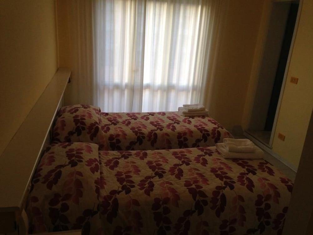 Aron Hotel Rimini Eksteriør billede