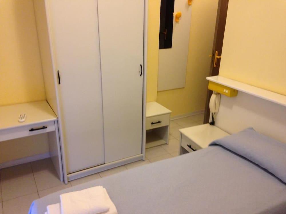 Aron Hotel Rimini Eksteriør billede