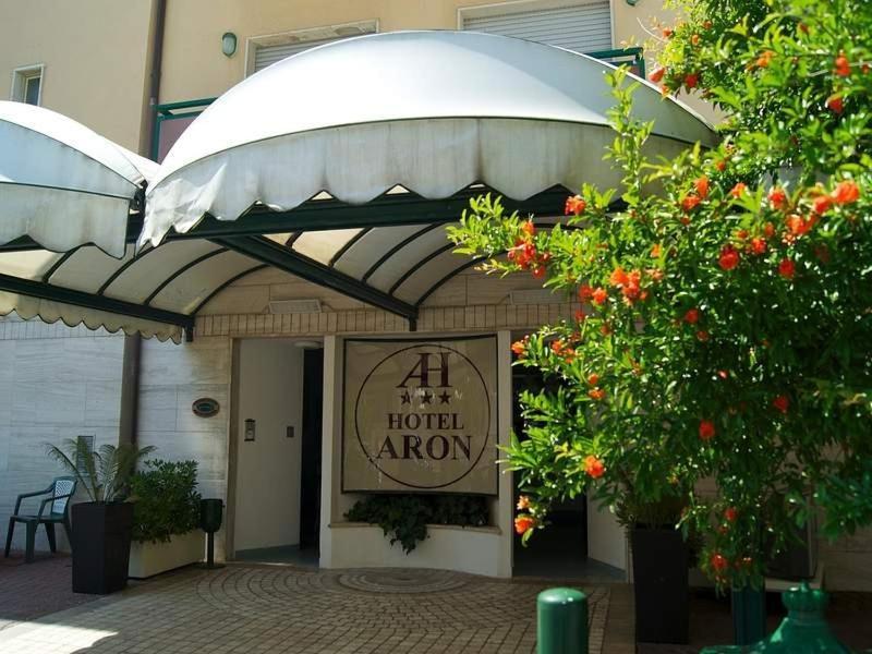 Aron Hotel Rimini Eksteriør billede