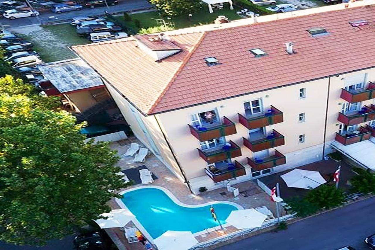 Aron Hotel Rimini Eksteriør billede