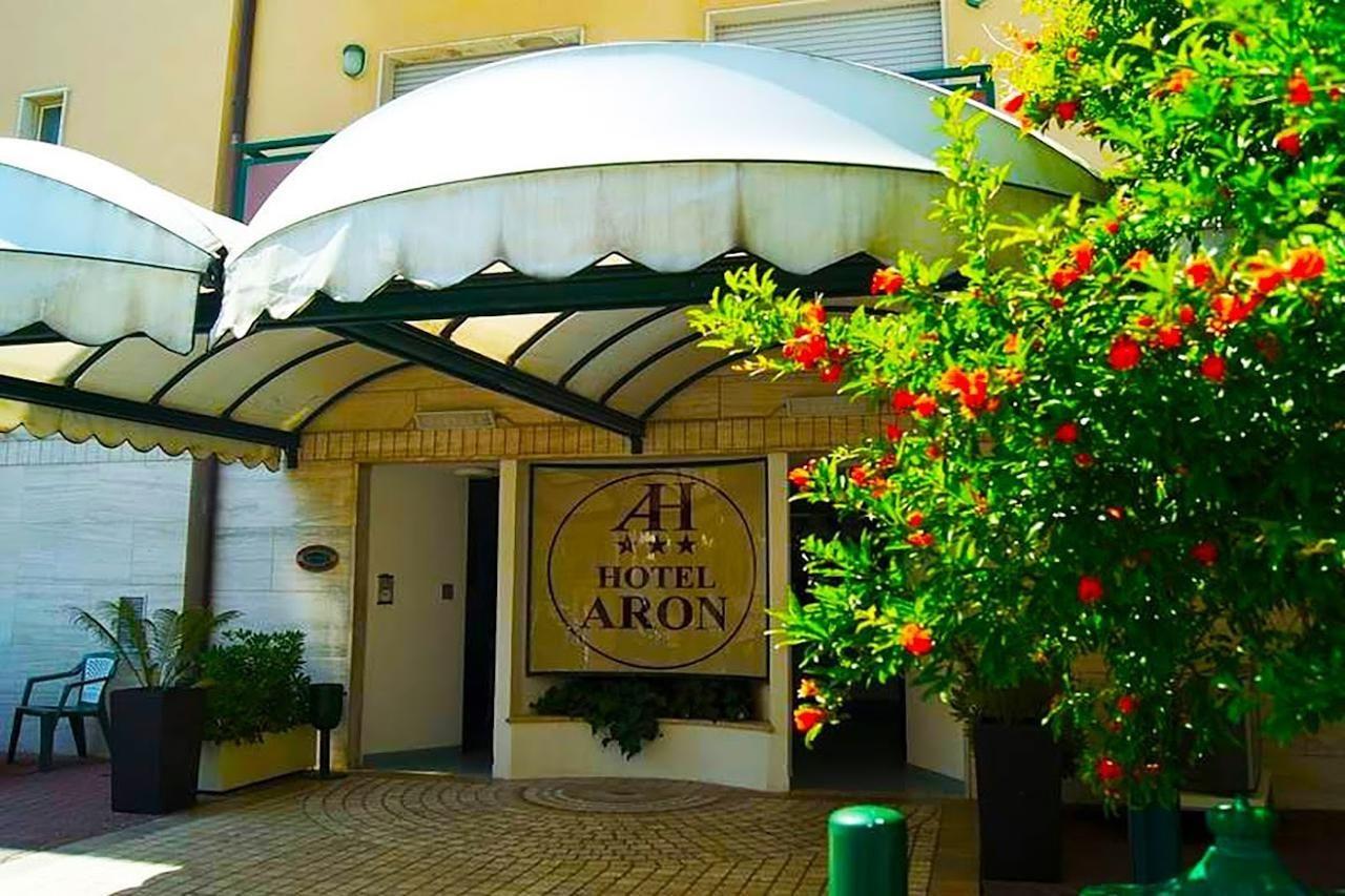 Aron Hotel Rimini Eksteriør billede