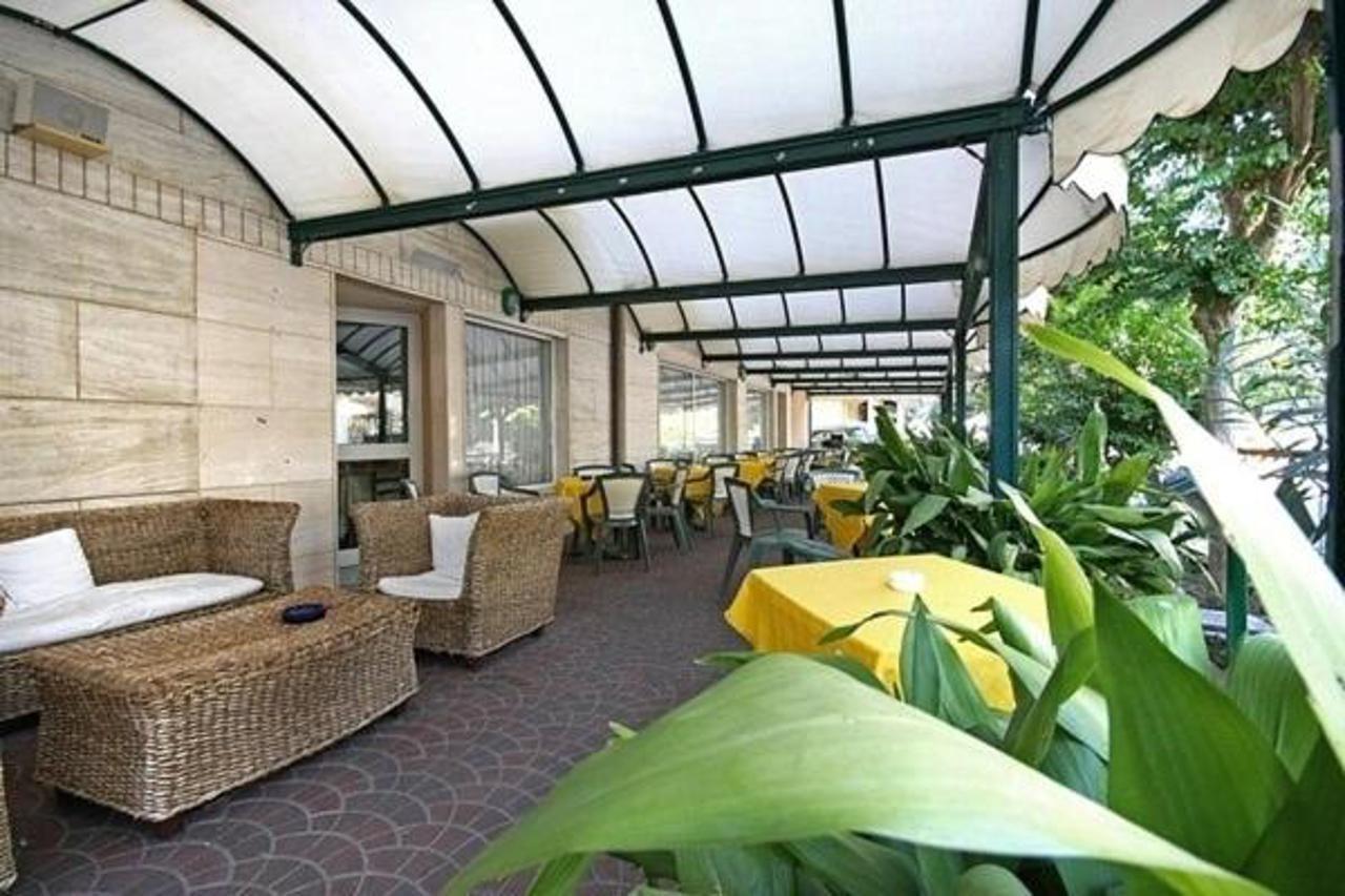 Aron Hotel Rimini Eksteriør billede