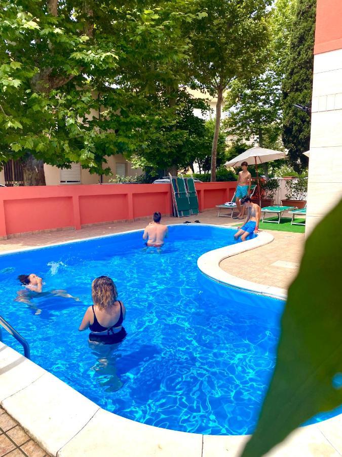 Aron Hotel Rimini Eksteriør billede