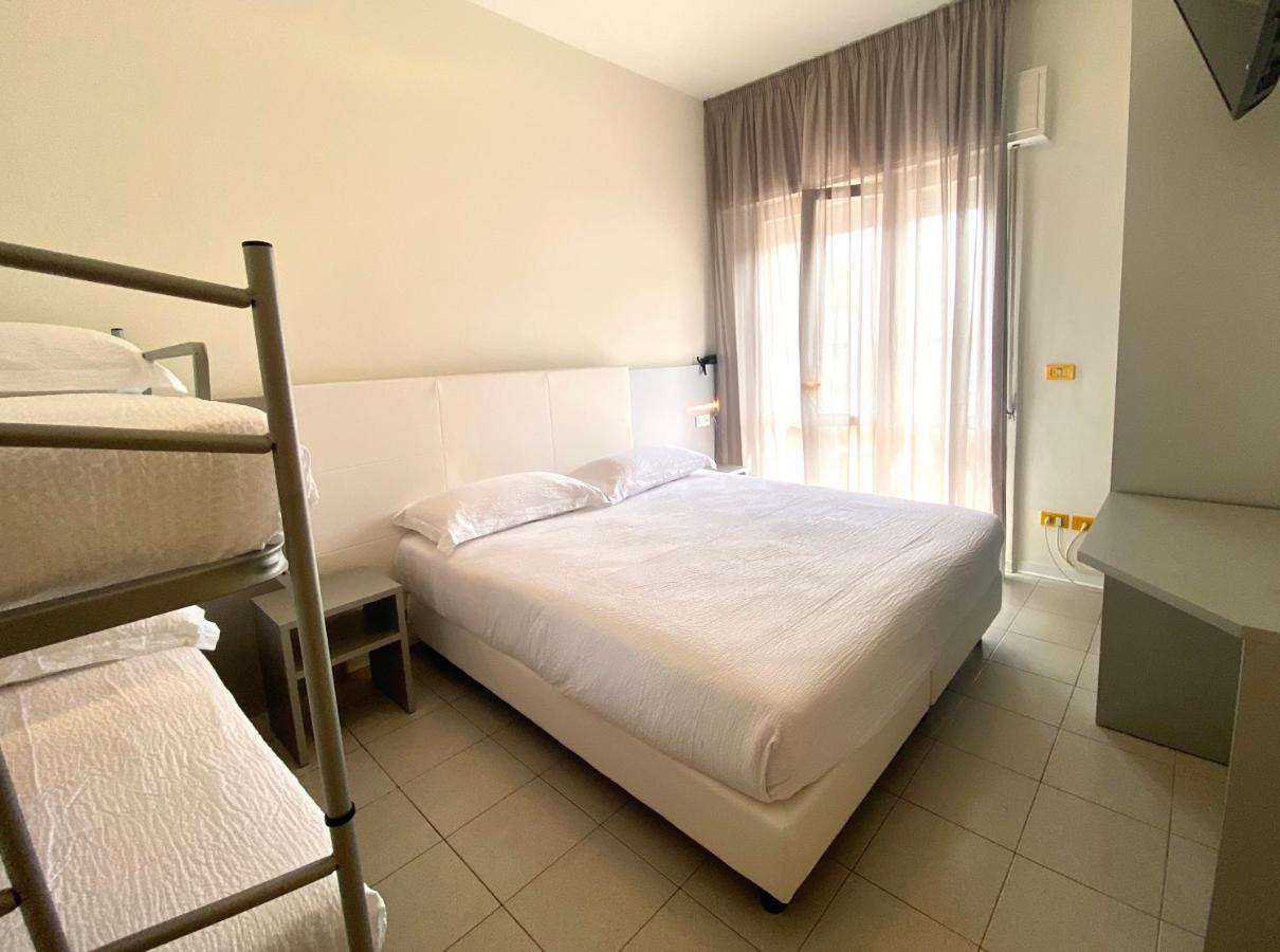 Aron Hotel Rimini Eksteriør billede