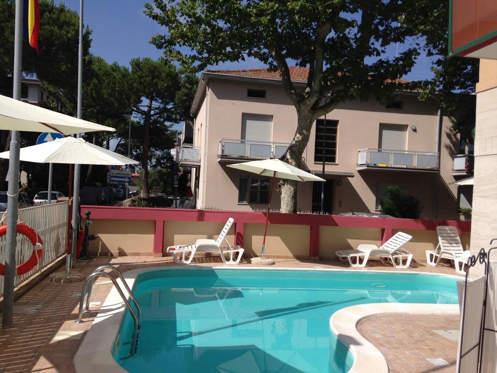Aron Hotel Rimini Eksteriør billede