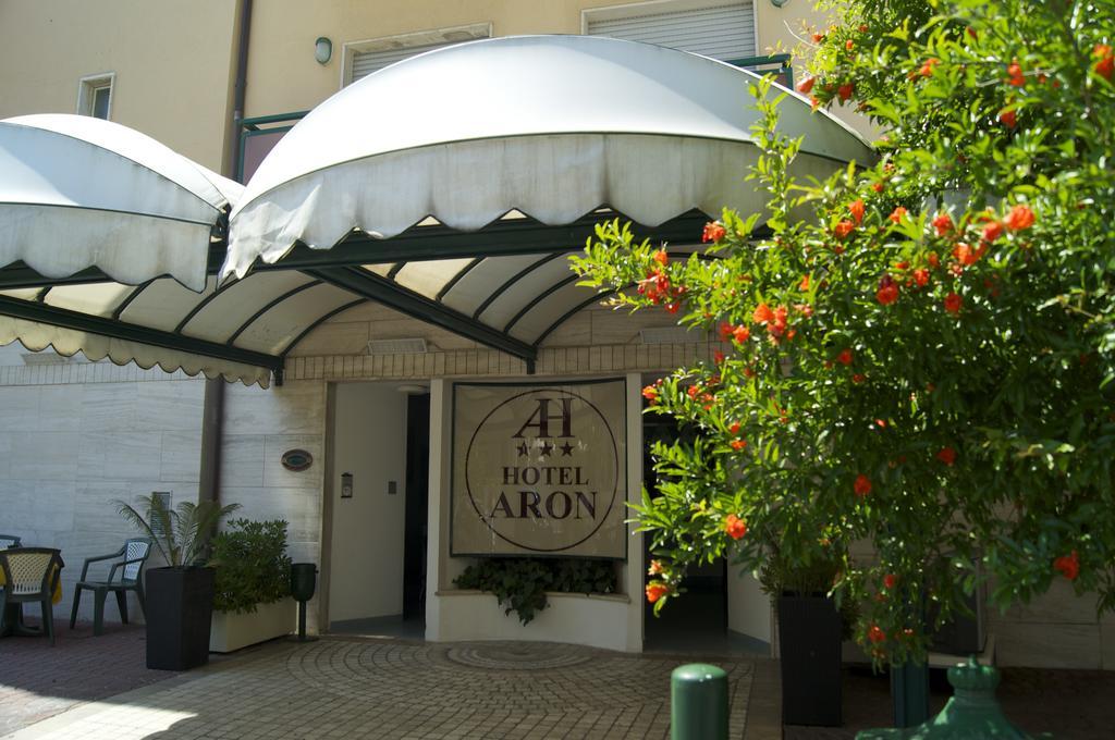 Aron Hotel Rimini Eksteriør billede