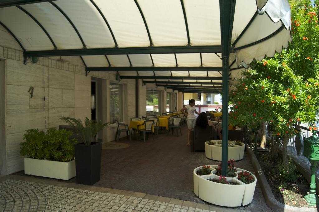 Aron Hotel Rimini Eksteriør billede