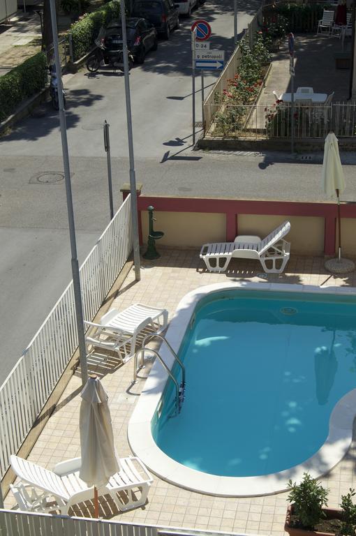 Aron Hotel Rimini Eksteriør billede